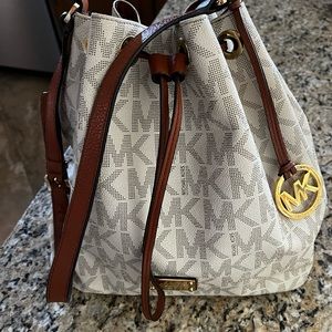 Michael Kors purse